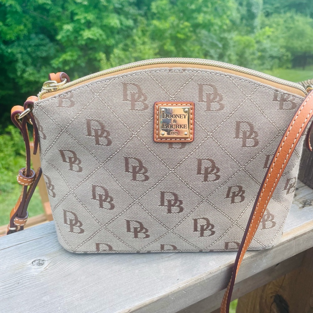 Dooney & Bourke Signature Suki Tan and Brown Crossbody Bag. CLOSET CLEANOUT